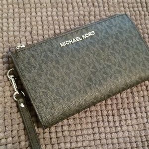 Michael Kors authentic wristlet